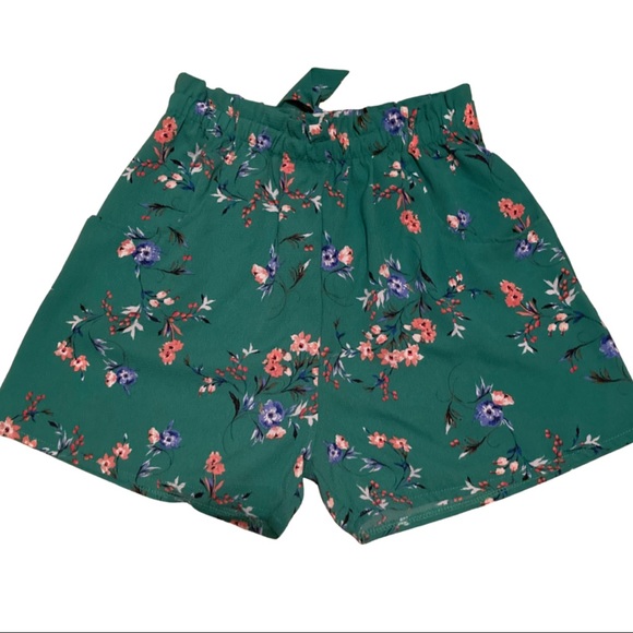 Knit Works Green Floral Tie Shorts - Picture 3 of 4